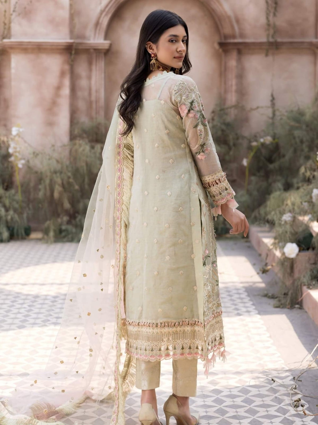 Emaan Adeel-Le Festa
