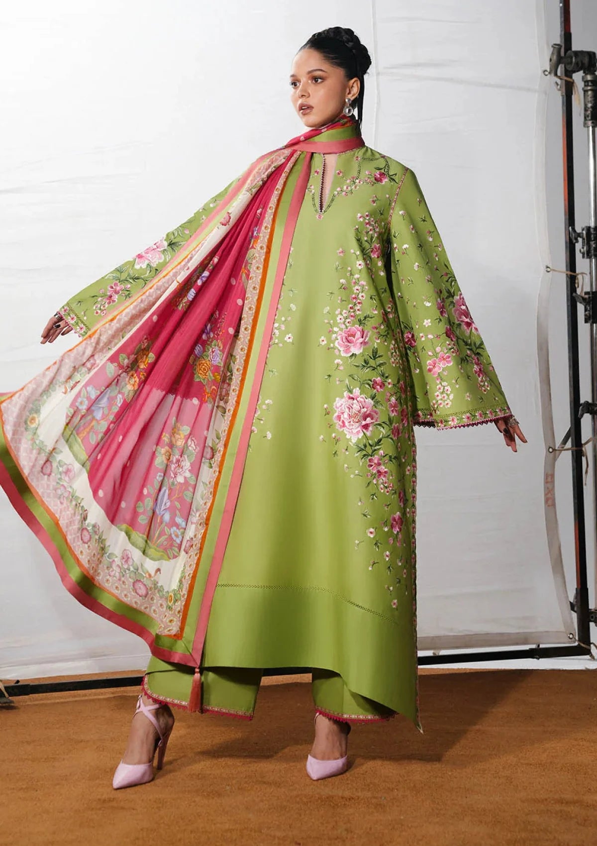 Lawn - Jugnu by Hussain Rehar - The Reserved View