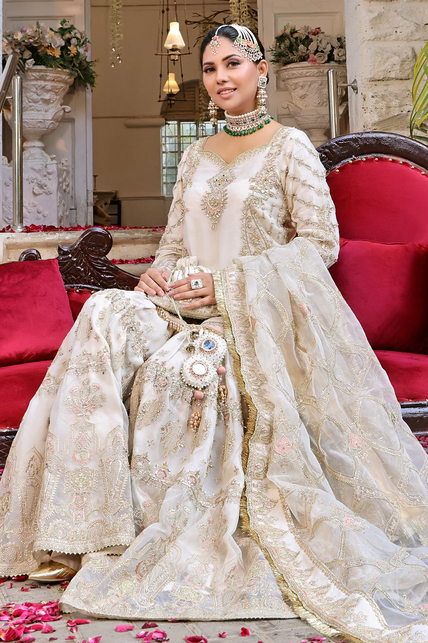 NAQSHI / NIKAH BRIDE