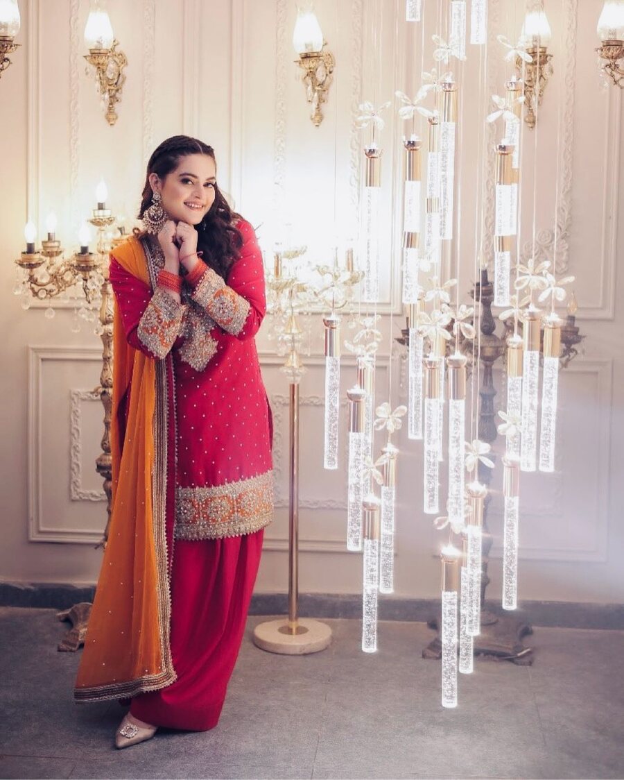 Minal Khan- Haseens Official.