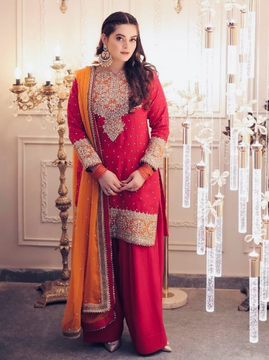 Minal Khan- Haseens Official.