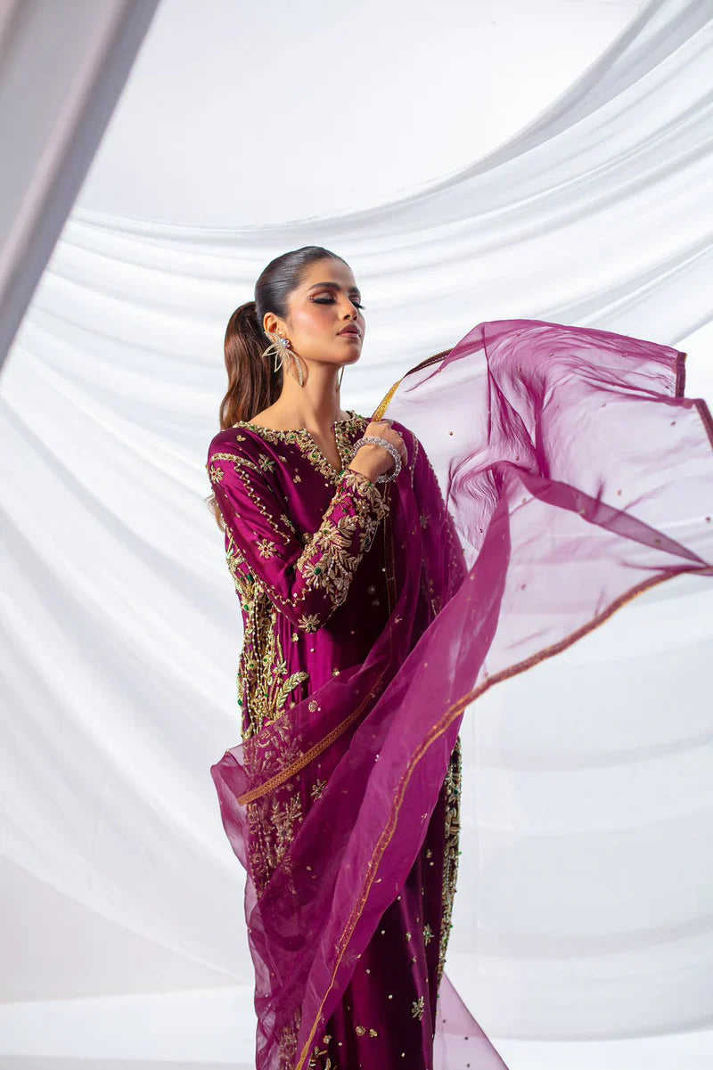 Expressive Magenta – Elegant Design